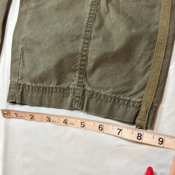 Y2K Columbia army GREEN capri pants canvas light weight zip pockets size 10 hike - Picture 6 of 16